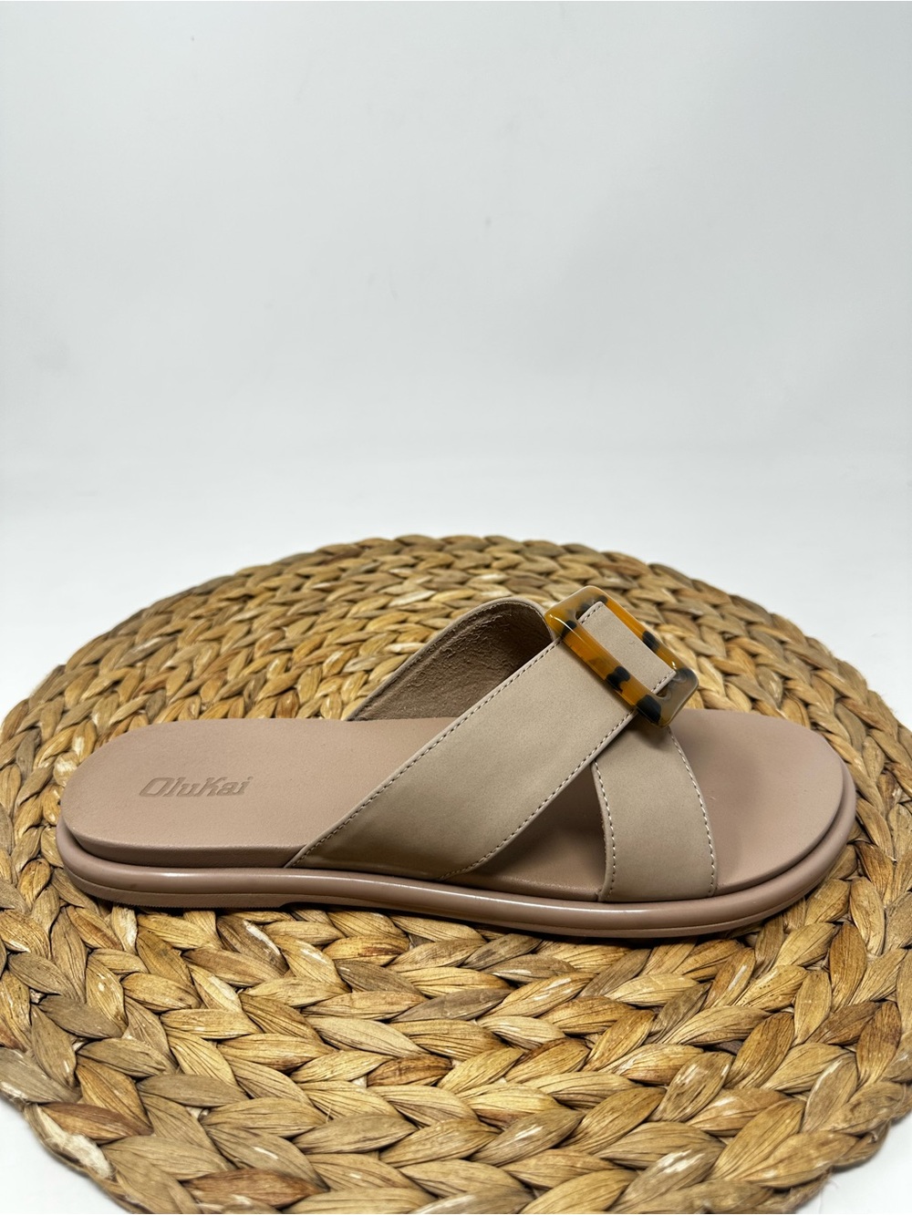OluKai La'i Slide Sandal Taupe Size 10 Women's